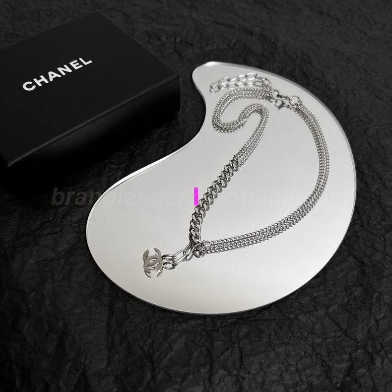 Chanel Necklaces 383